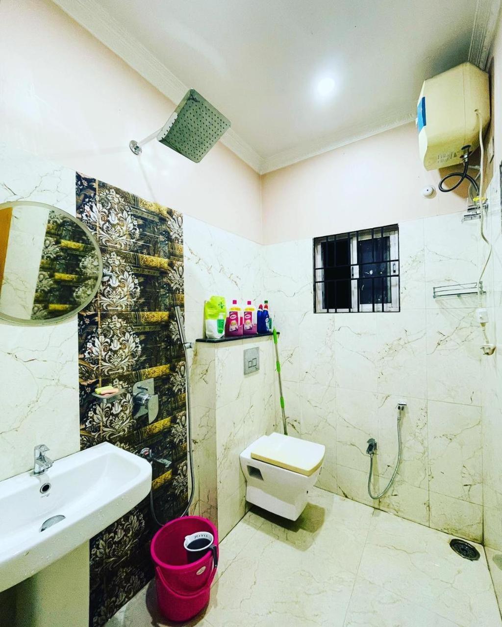 The Q3 Inn Guwahati Exterior foto