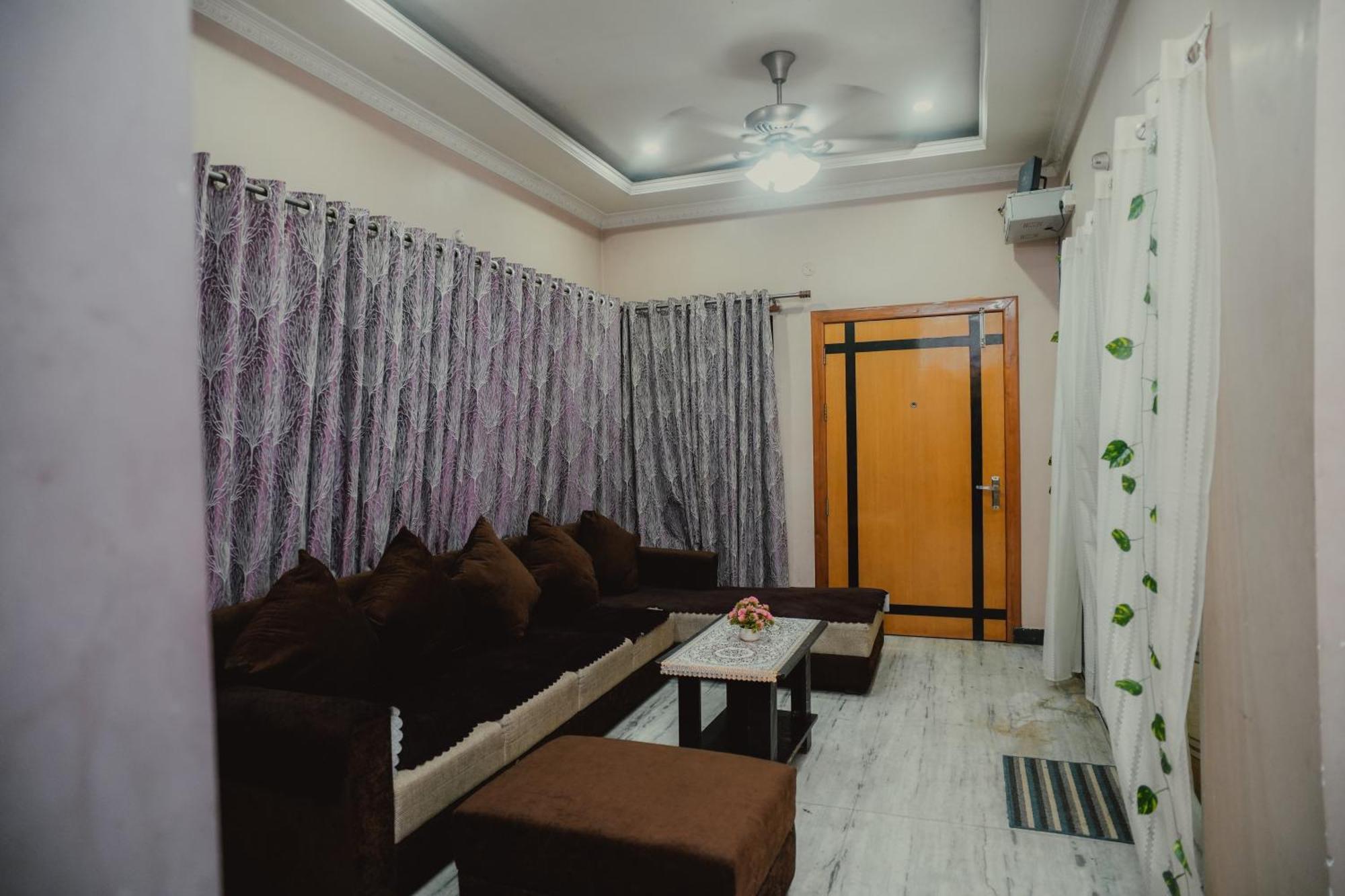 The Q3 Inn Guwahati Exterior foto